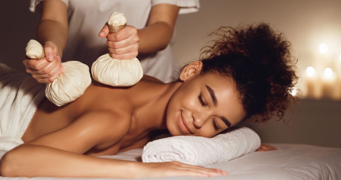 body-care-massage-with-hot-herbal-balls-for-deep-EWAUYRQ.jpg